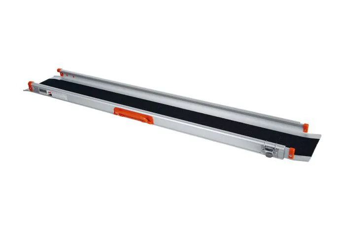 Alu Auffahrtsrampe teleskopisch - min./max. Länge: 1,37 / 2,40 m, max. Belastbarkeit Paar*: 270 kg