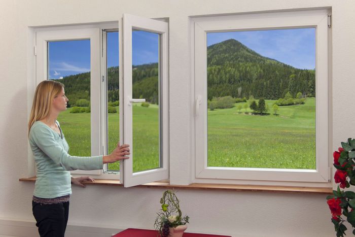 2. Wahl Kunststoff-Fenster weiß - Anschlagrichtung: DIN-rechts, Breite: 600 mm, Höhe: 900 mm