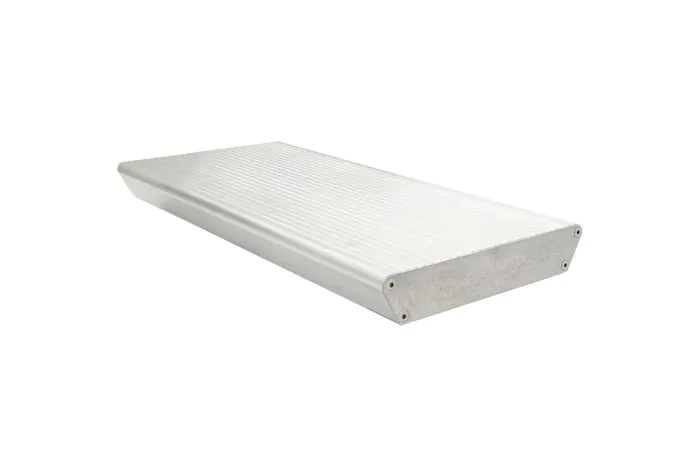 Aluminiumstufe rutschhemmend inkl. 2 Deckel und Schrauben - Ausführung: Natur, Breite: 600 mm, Tiefe: 270 mm