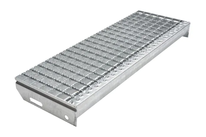 Gitterrost-Stufen 30 x 30 mm, feuerverzinkt, rutschhemmend - Breite: 700 mm, Tiefe: 240 mm