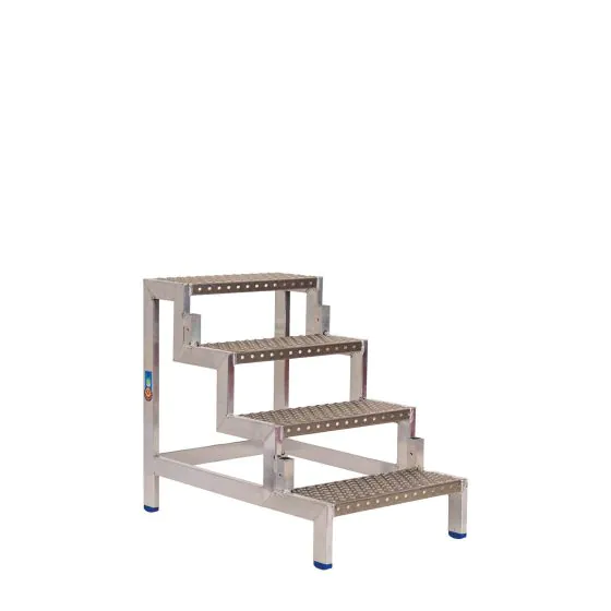 Montagetritt ohne Geländer - Stufentiefe: 240 mm, Breite: 0,6 m, Höhe: 0,6 m, Gewicht: 10 kg, max. Gesamtbelastung: 250 kg, max. Belastung pro Stufe: 150 kg