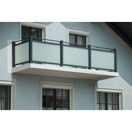 Alu Stiegen & Balkongelnder Belfast mit Glas