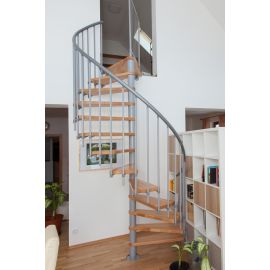 Spindeltreppe Townsville - Holzart: Buche hell, Stufendurchmesser: 140 cm, Geländerfarbe: weißaluminium, Abverkauf  