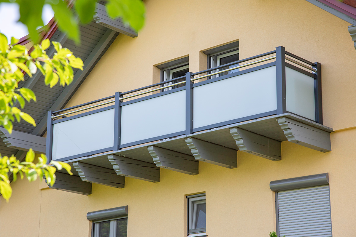 Alu-Geländer mit Stil und klarer Linie