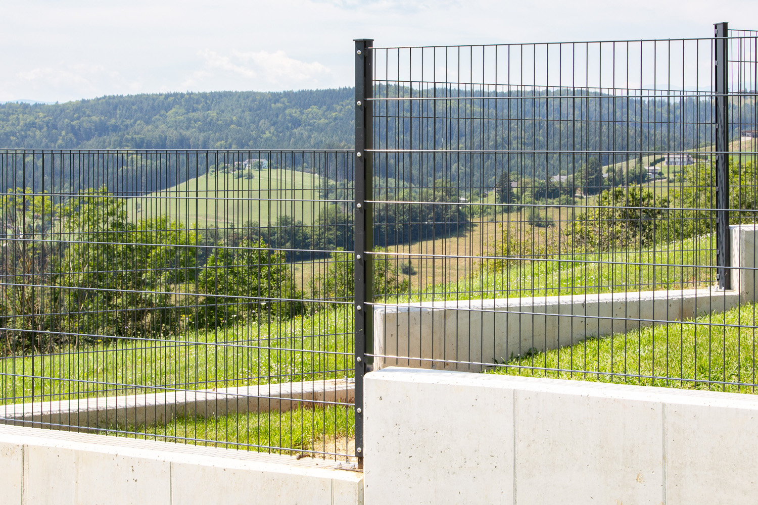 Sicherer Stand und dauerhaft zuverlässige Pfosten